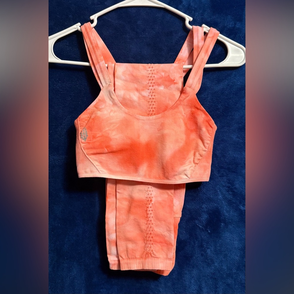FP Movement - Good Karma Leggings & On The Radar Bra - 2pc Tie-dye Set EUC - Picture 2 of 16